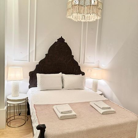 Quarto Com Banheiro Privativo Na Baixa 리스본 외부 사진