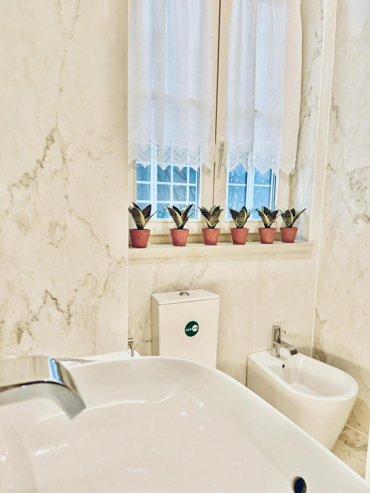 Quarto Com Banheiro Privativo Na Baixa 리스본 외부 사진