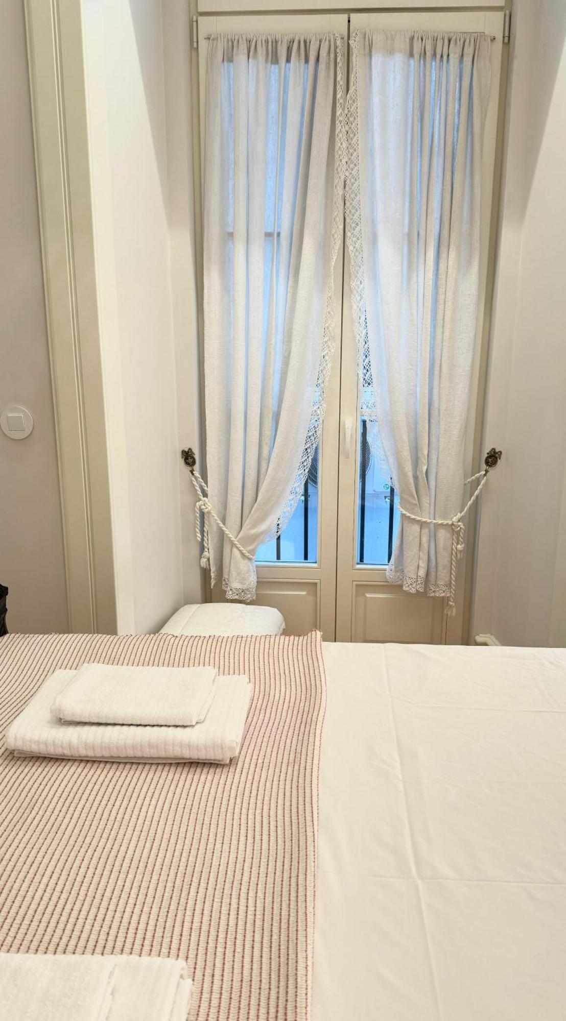 Quarto Com Banheiro Privativo Na Baixa 리스본 외부 사진