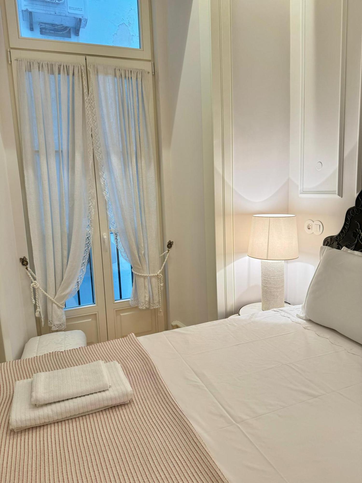 Quarto Com Banheiro Privativo Na Baixa 리스본 외부 사진