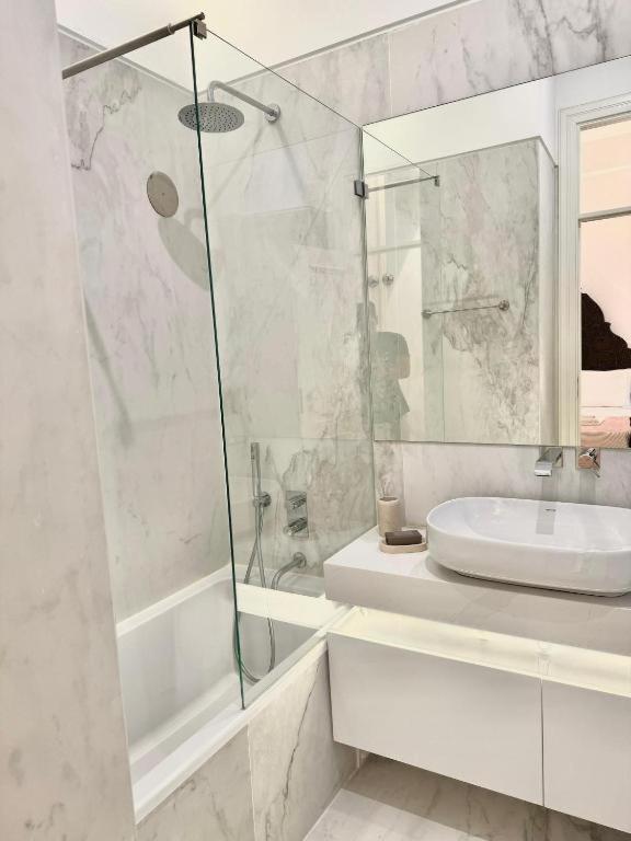 Quarto Com Banheiro Privativo Na Baixa 리스본 외부 사진